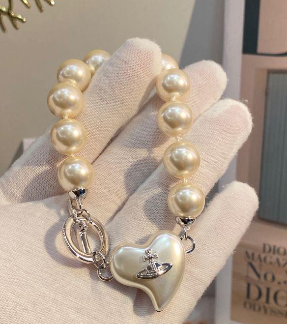★上品かわいいVivienne Westwood オーブハートパールブレス 楽天市場】ヴィヴィアン ブレスレット ハートの通販