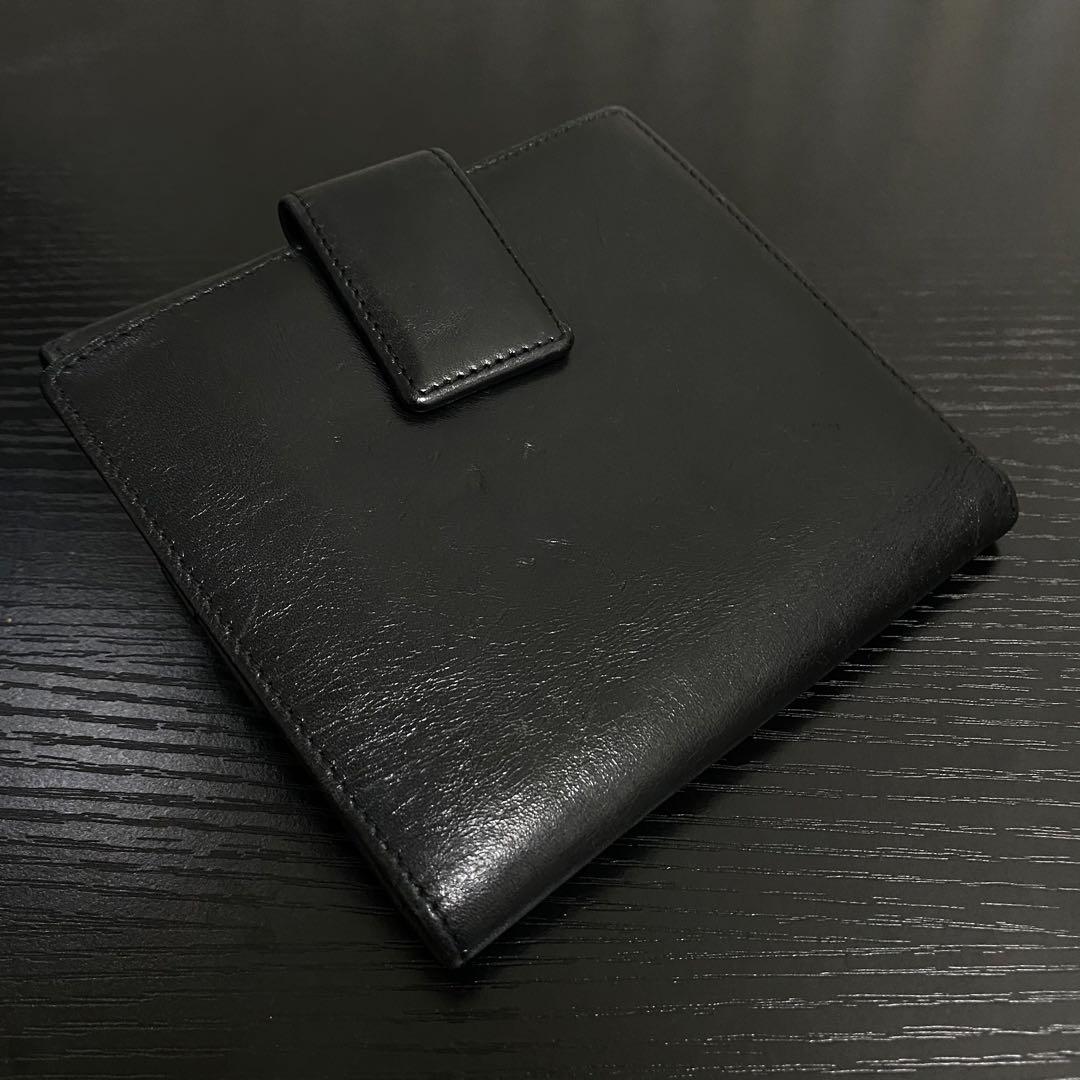ロゴ レザー折り財布
