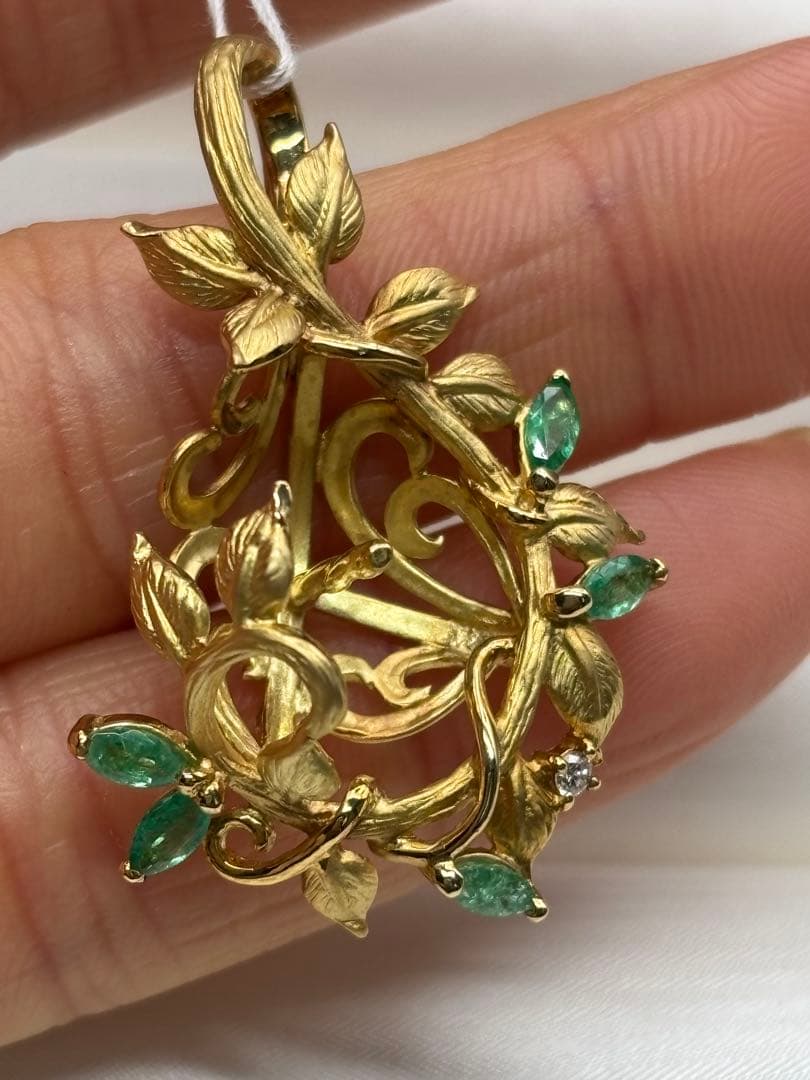 ペンダントの枠新品、♥