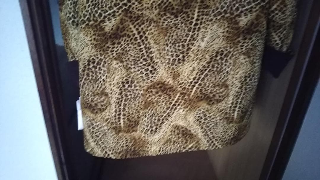 新品タグ付き/VERO/9R/バスト82/身長156/派手なヒョウ柄/M?/ 新品タグ付き/VERO/9R/バスト82/身長156/派手なヒョウ柄/M?/