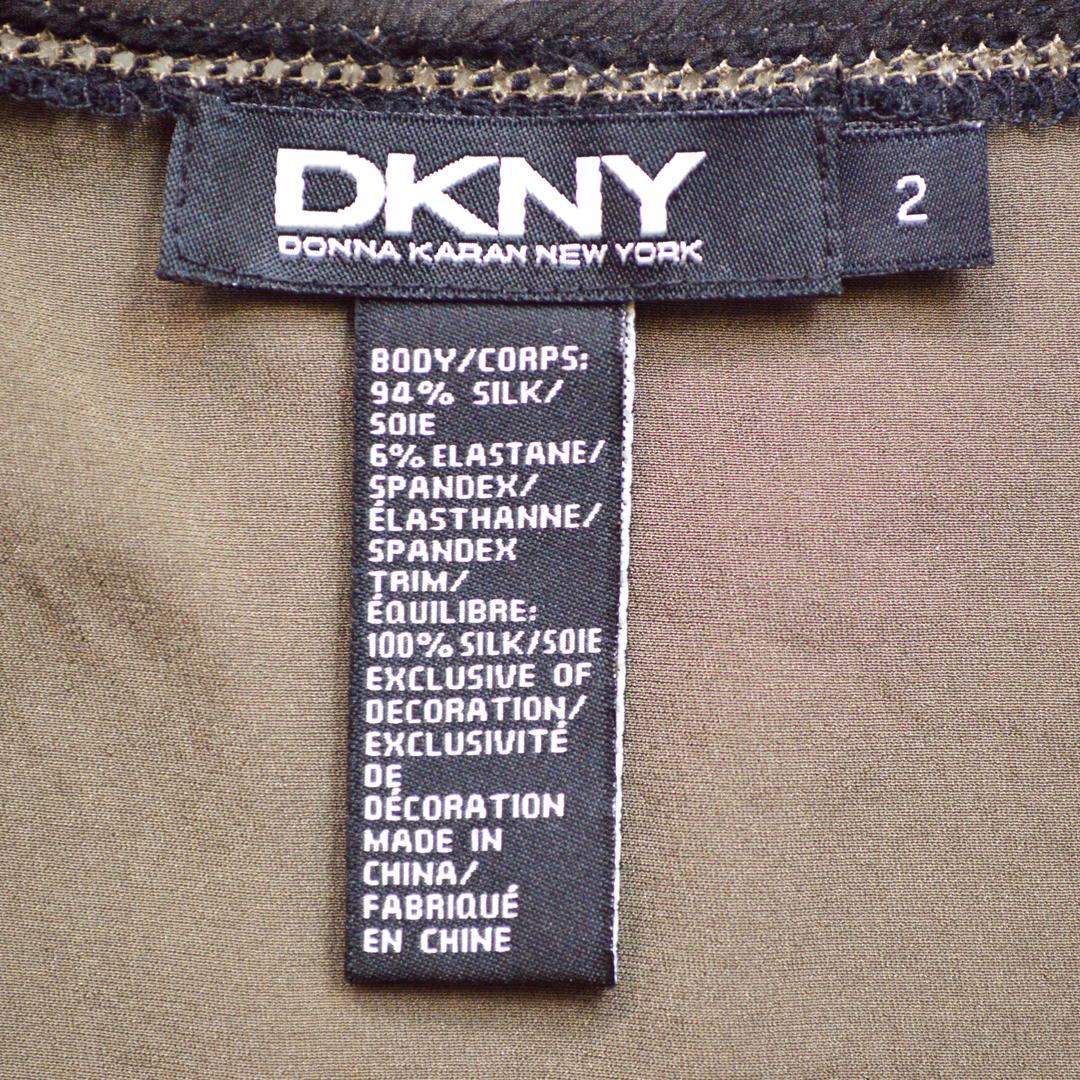DKNYダナキャランニューヨーク ストレッチシルクピンタックノースリーブブラウス DKNYダナキャランニューヨーク ストレッチシルクピンタック