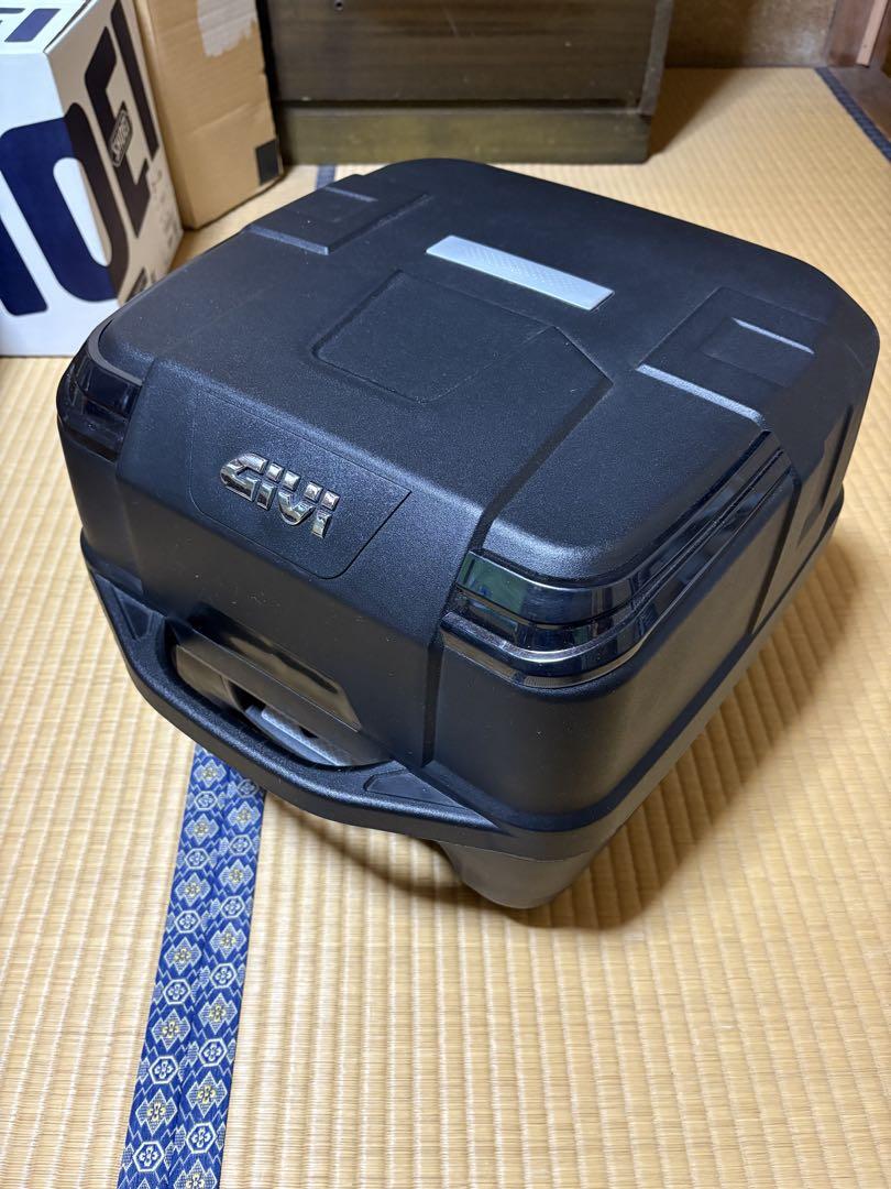 GIVI リアボックス モノロック 33L
