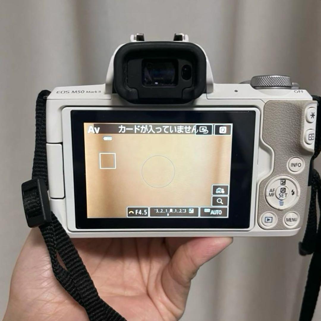 Canon EOS Kiss M2 ホワイト