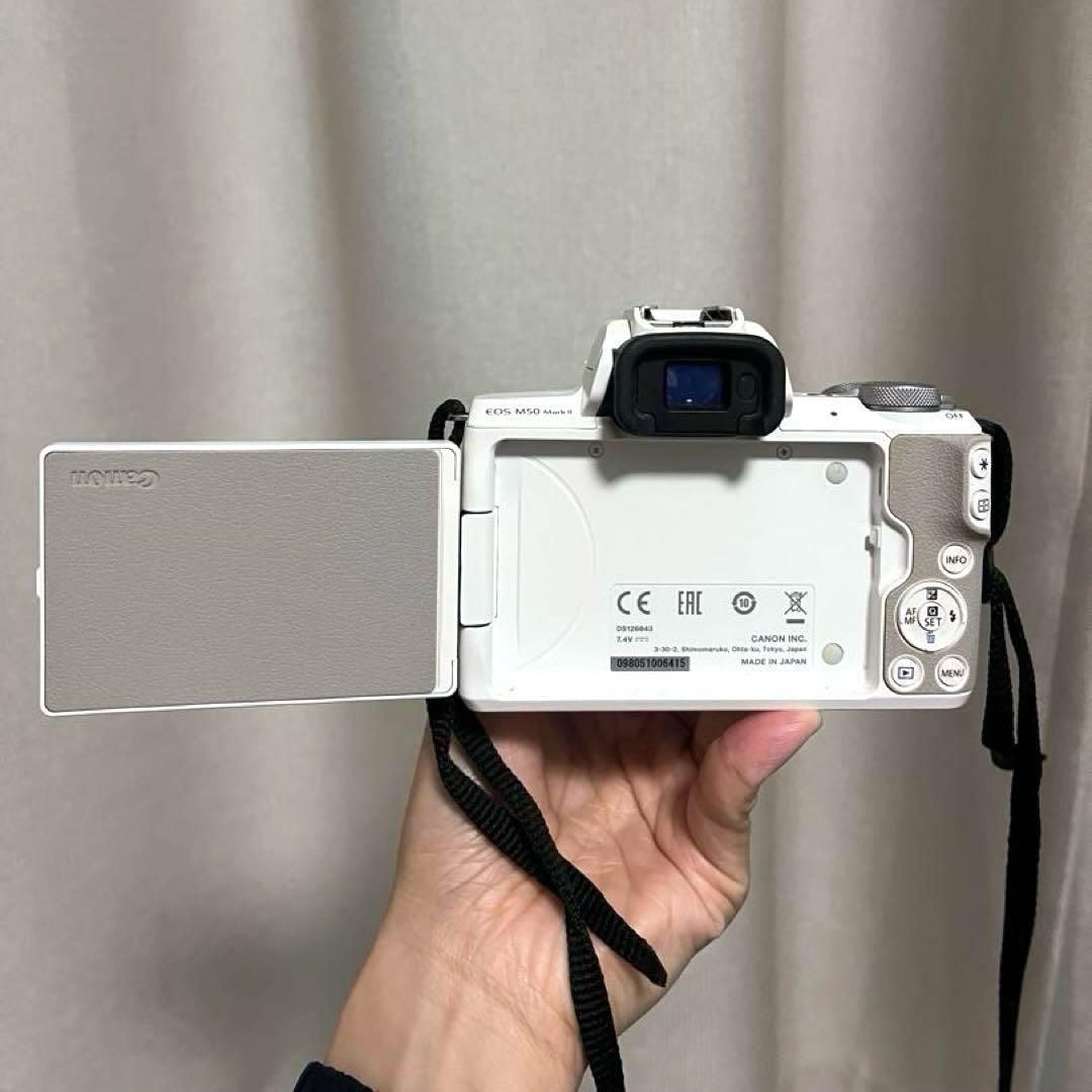 Canon EOS Kiss M2 ホワイト