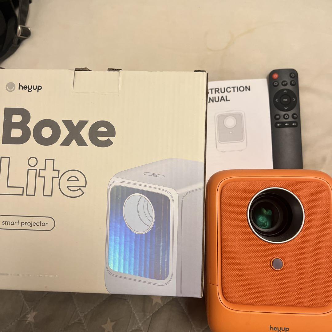 【新品未使用】heyup Box Lite スマートプロジェクター 本体 ポータブル・ミニ・プロジェクターHeyup Boxe Lite〜家も職場も