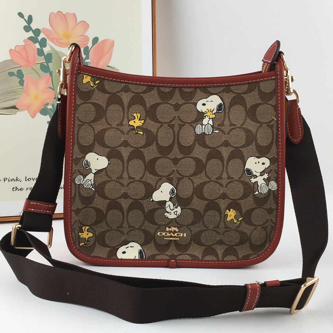 新品 COACH コーチ x ピーナッツ デンプシー ファイル バッグ