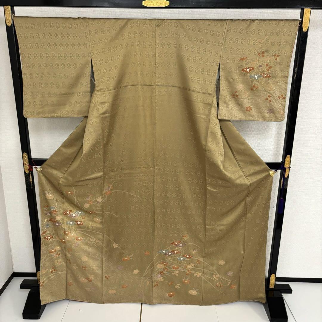 金彩 裄67 紗綾形の地模様 色味の良 紋無し 付下げ 訪問着 正絹T-3174