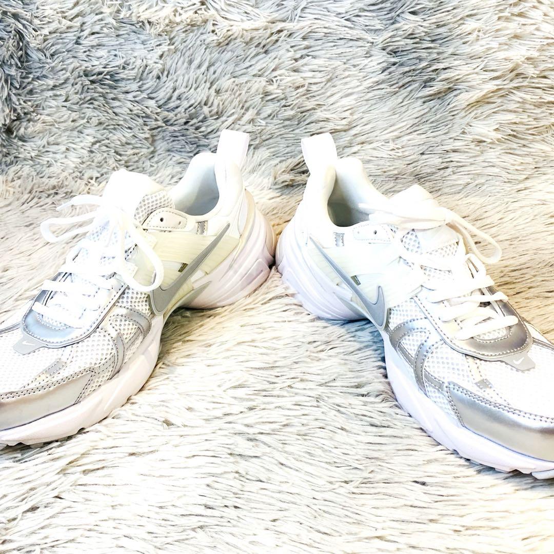 NIKE/ナイキ】追加V2K Run(Silver)（スニーカー）｜NIKE（ナイキ