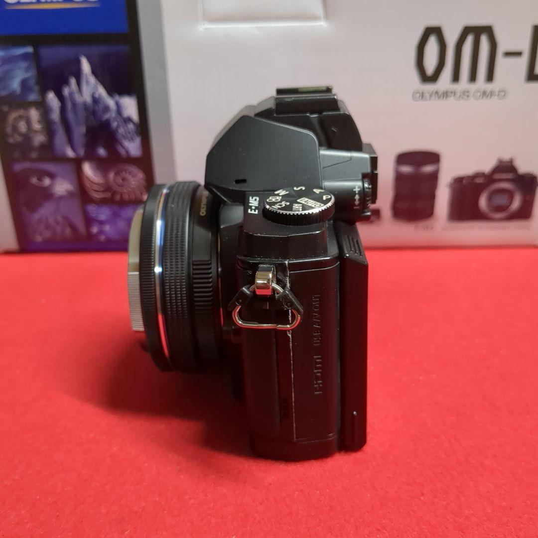 OLYMPUS ミラーレス一眼 OM-D E-M5 ブラック 14-42mm