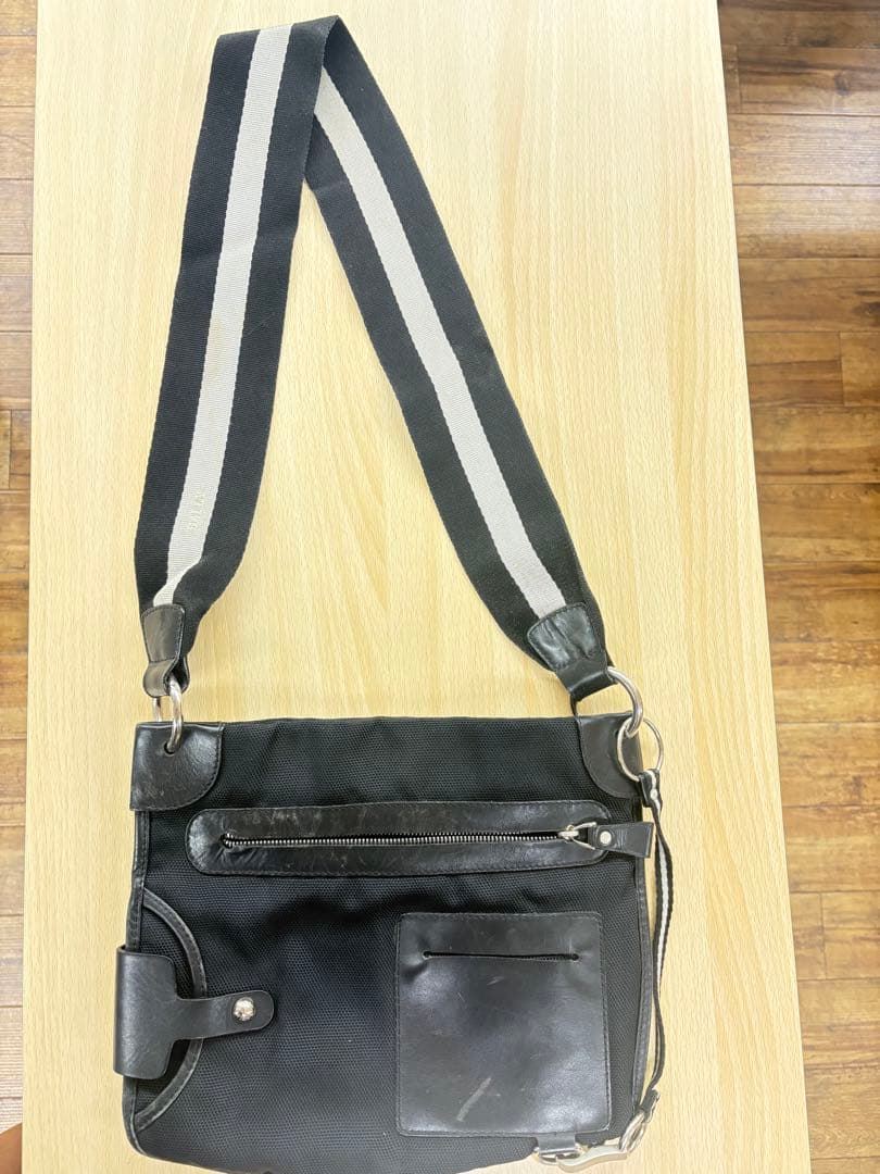 ヴィンテージ バリー 黒 ショルダーバッグ ストライプストラップBally