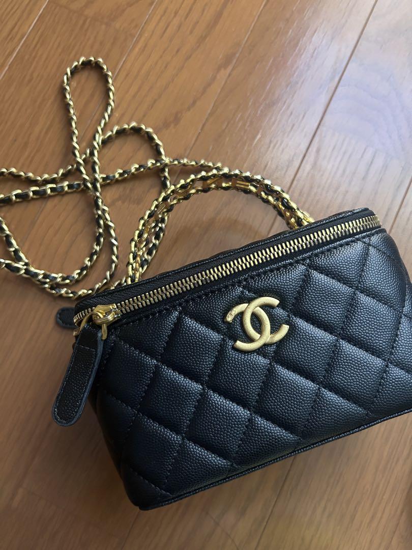 CHANEL ショルダーバッグ 黒 キルティング
