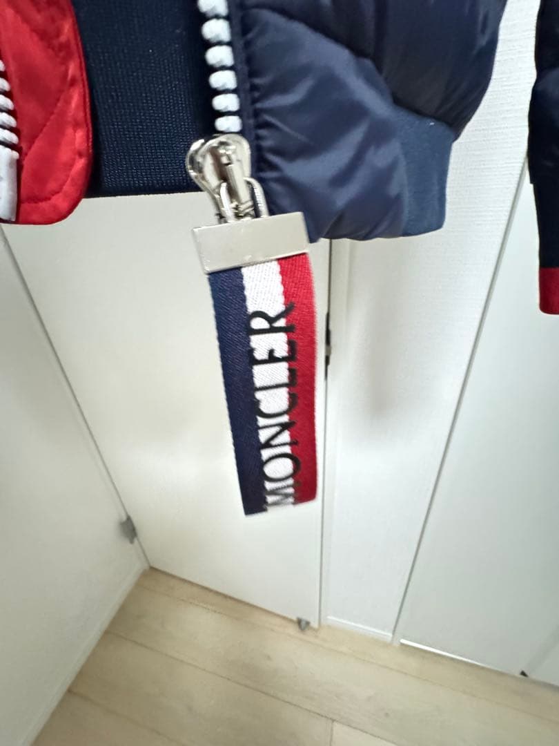 MONCLER ダウンジャケット