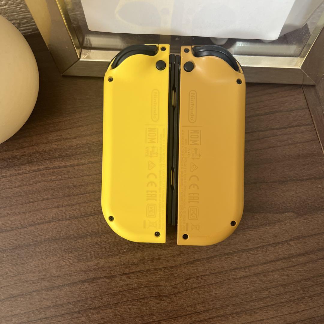 Nintendo Switch ジョイコン ピカチュウ ポケモン/ストラップ