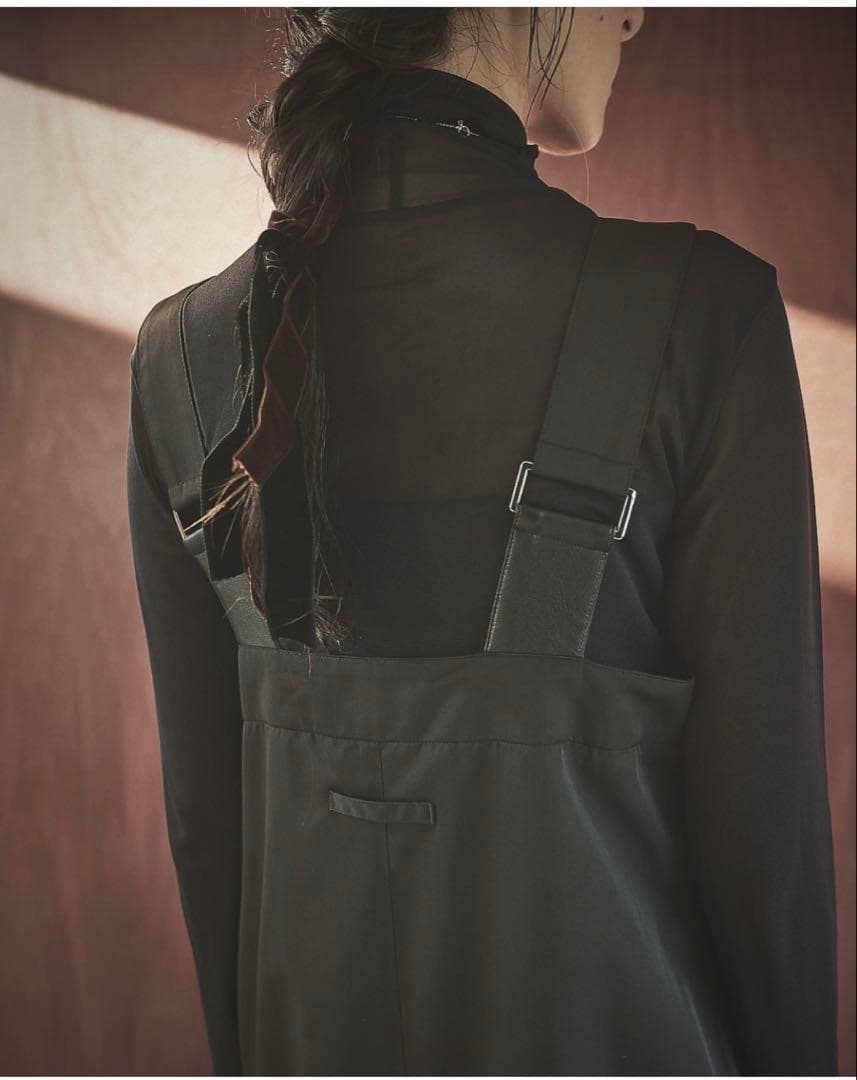 【新品・タグ付】deru2828 ジャンパースカート