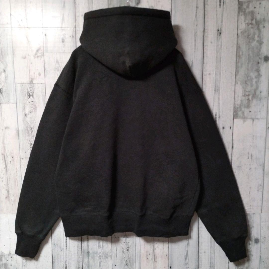 a30【人気Lサイズ】FR2★センター刺繍　ロゴ入りパーカー　最高デザイン