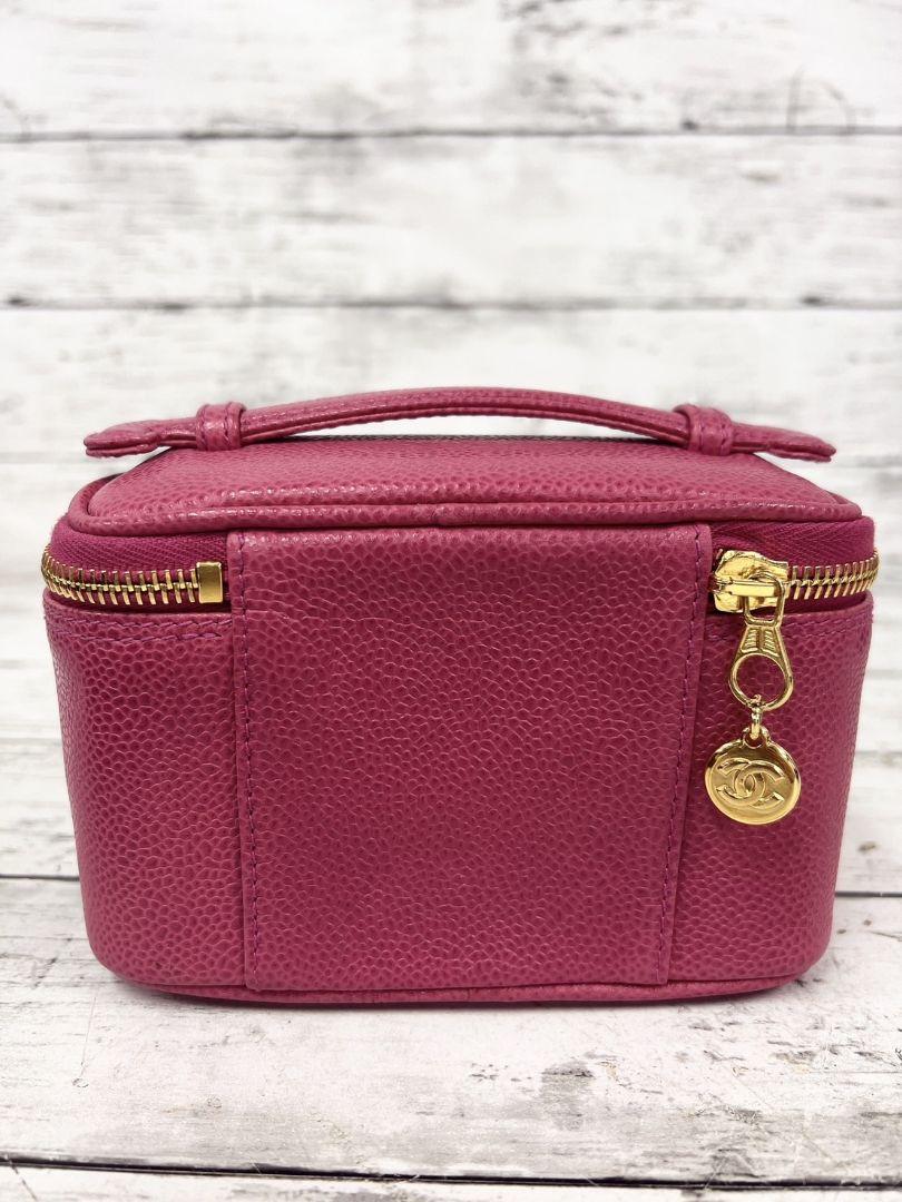 大人気 モデル CHANEL シャネル バニティポーチ キャビアスキン ピンク
