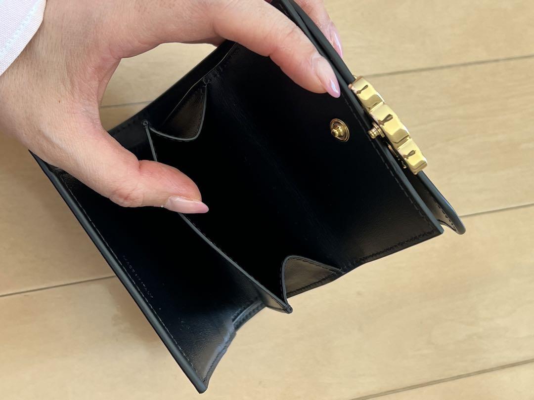 【新品未使用】CELINE トリオンフ ブラック 三つ折り財布