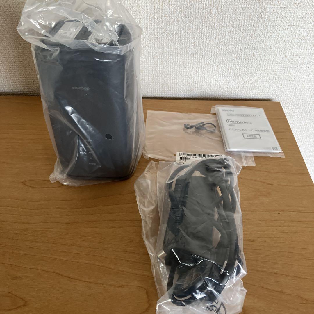 docomo home 5G HR02 ダークグレー