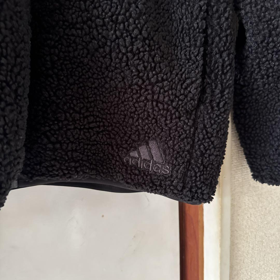adidas フリースジャケット 黒