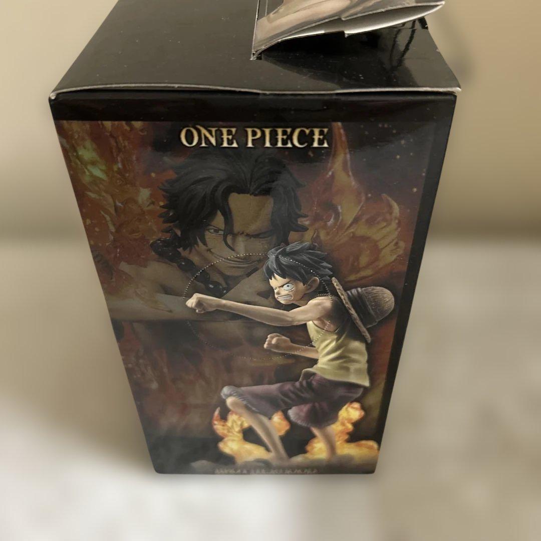 ONE PIECE　ワンピース DX フィギュア　２種類セット　ルフィ/エース