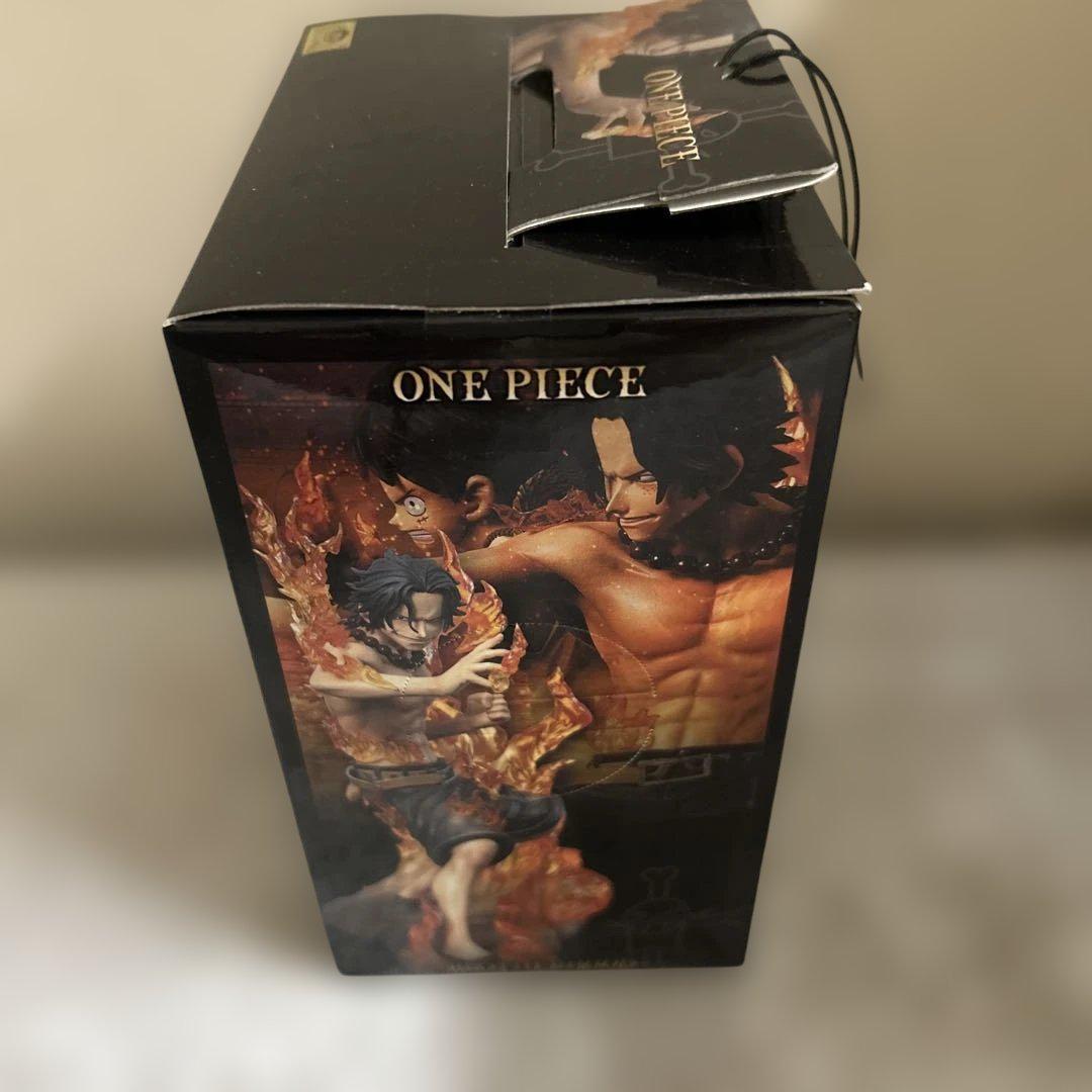 ONE PIECE　ワンピース DX フィギュア　２種類セット　ルフィ/エース