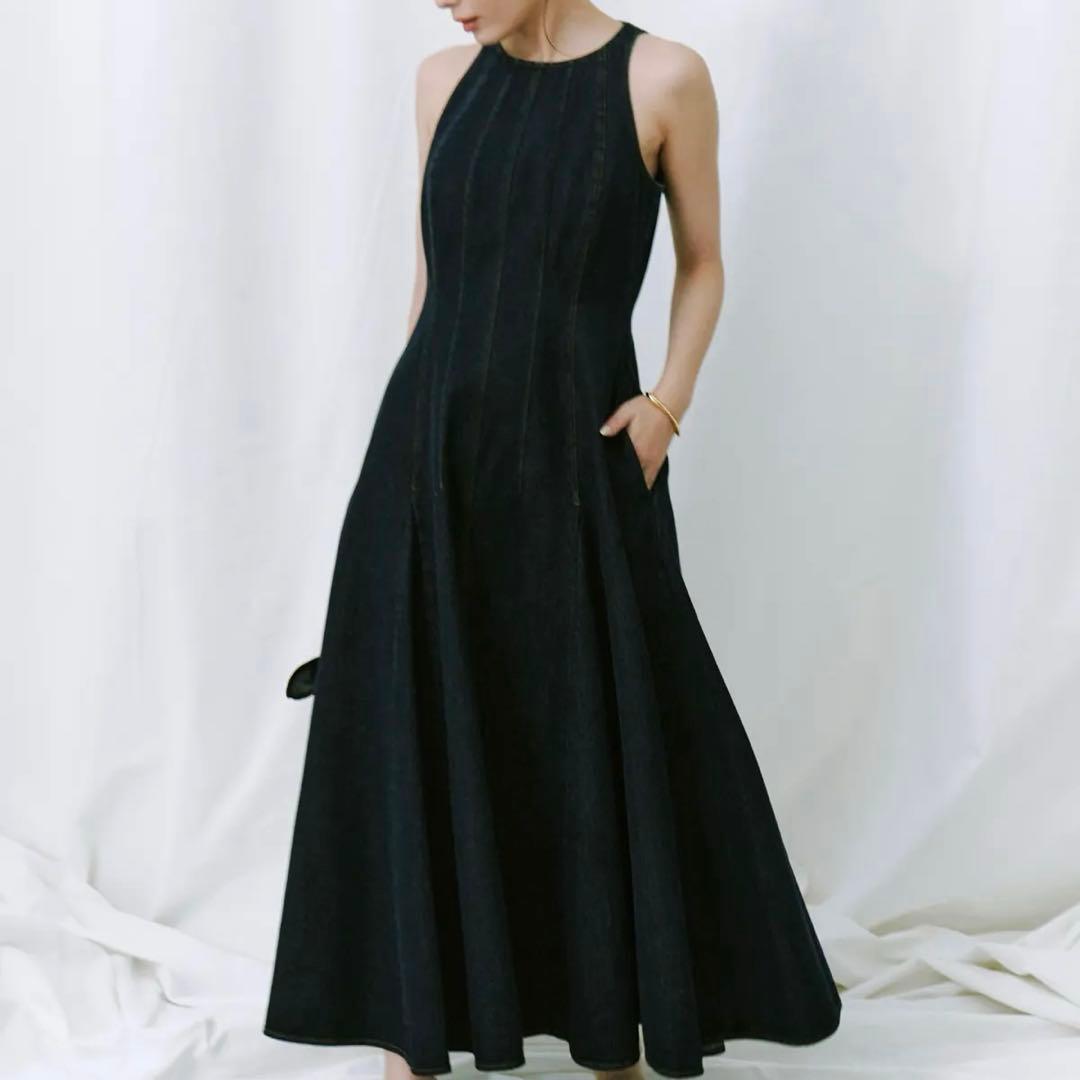 フォルムフレアワンピース anuans