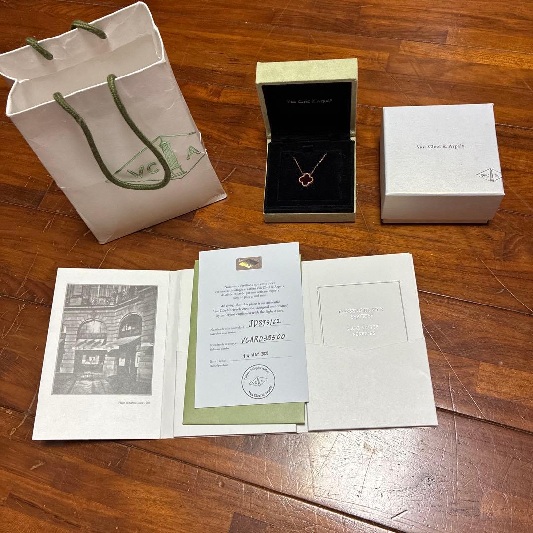 Van Cleef & Arpels 四つ葉のクローバーネックレス