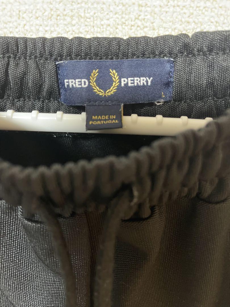 FRED PERRY トラックパンツ