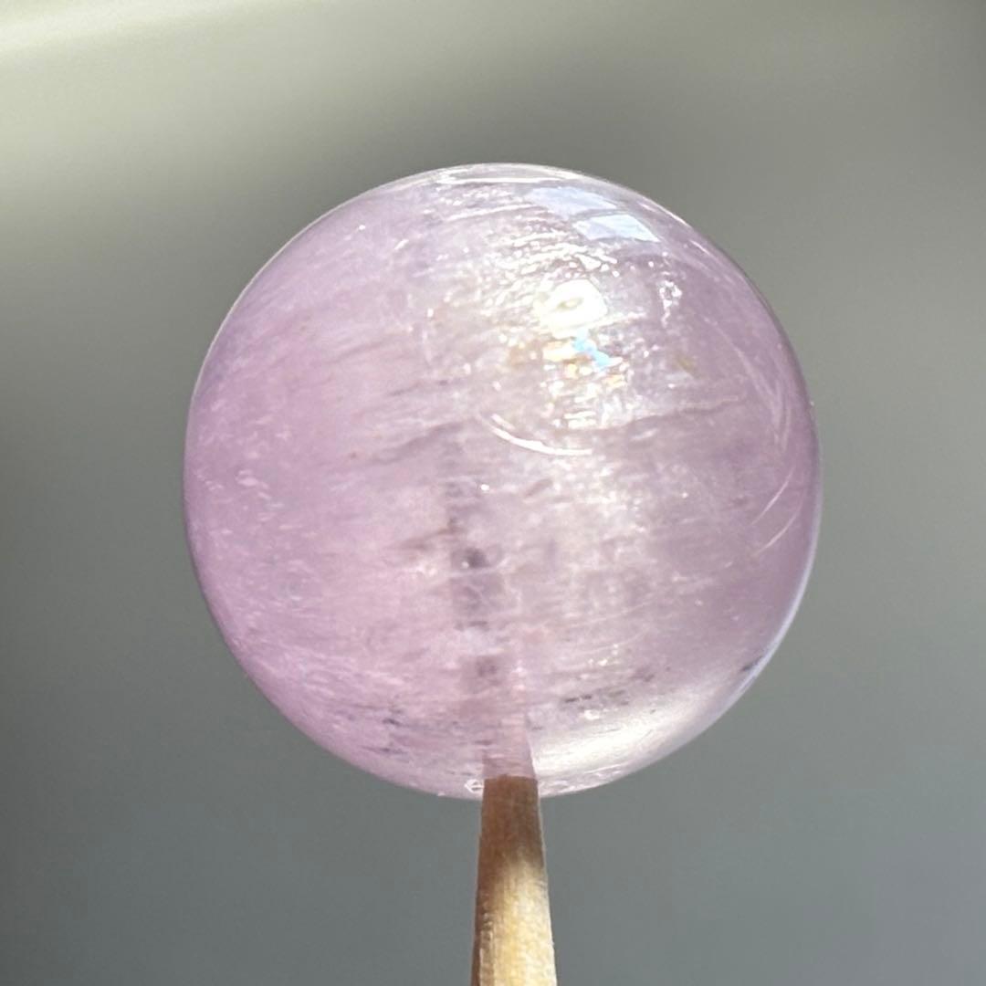 宝石質クンツァイト