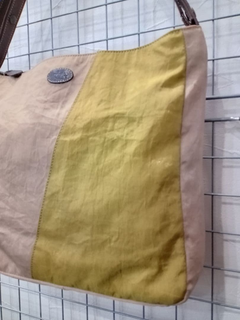 IBIZA　イビザ　ショルダーバッグ　長さ調節可能