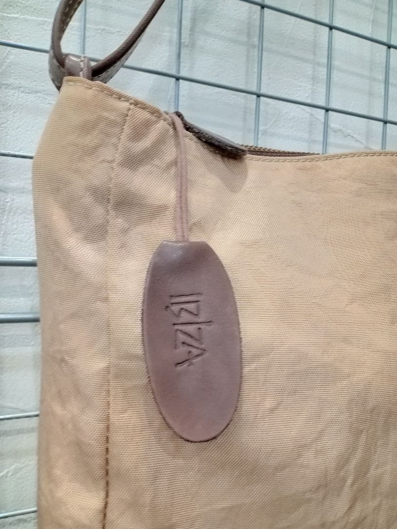 IBIZA　イビザ　ショルダーバッグ　長さ調節可能