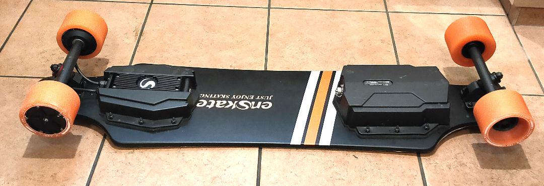 Enskate 電動 スケートボード 速度35km 走行距離30キロ スケボー
