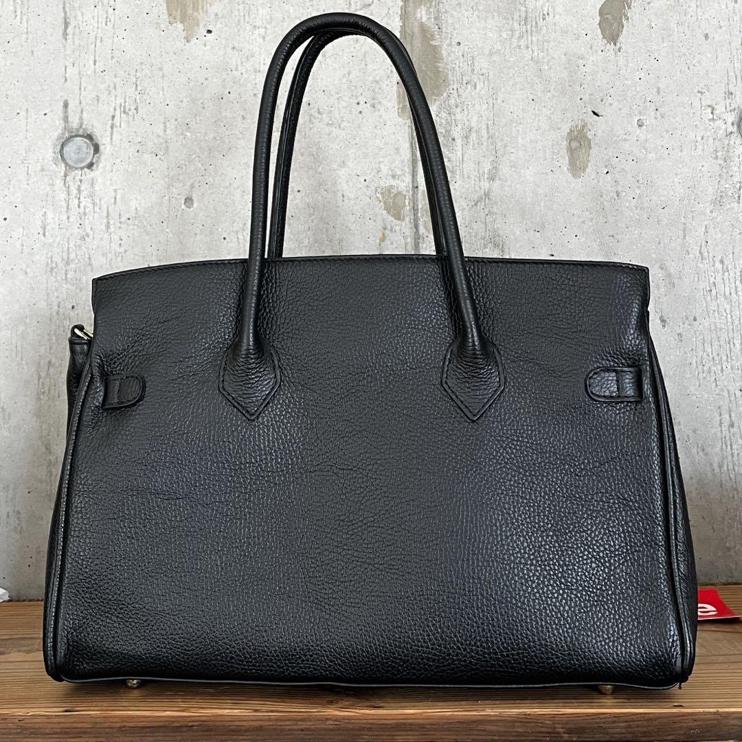 AULENTTI　フラップハンドバッグ　シボ革　ゴールド金具　ブラック　A4 AULENTTI フラップハンドバッグ シボ革 ゴールド金具 ブラック
