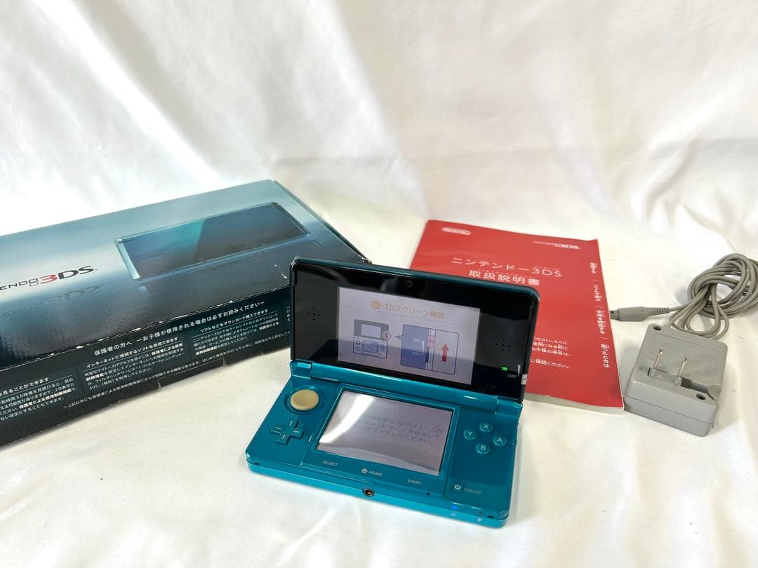 ①ニンテンドー3DS アクアブルー 本体 充電器 箱付き