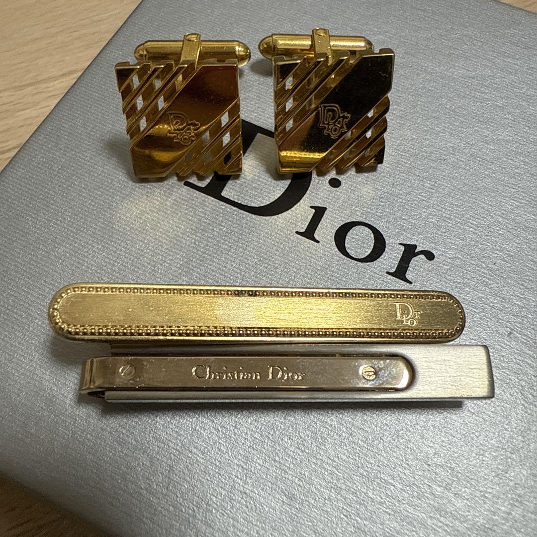 Christian Dior ゴールド ネクタイピン カフスボタン セット 9,600円