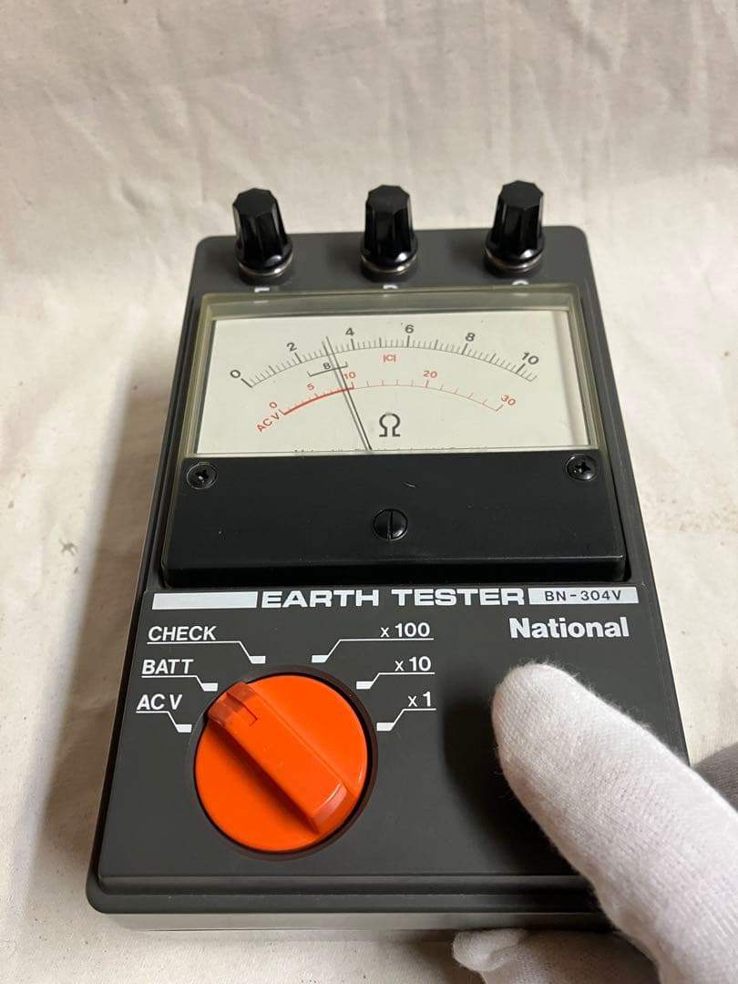National ナショナル 接地抵抗計 BN-304V アーステスター NATIONAL EARTH TESTER　ジャンク品 工具 National／ナショナル自動接地抵抗計 MODEL BN-304V 1991年製