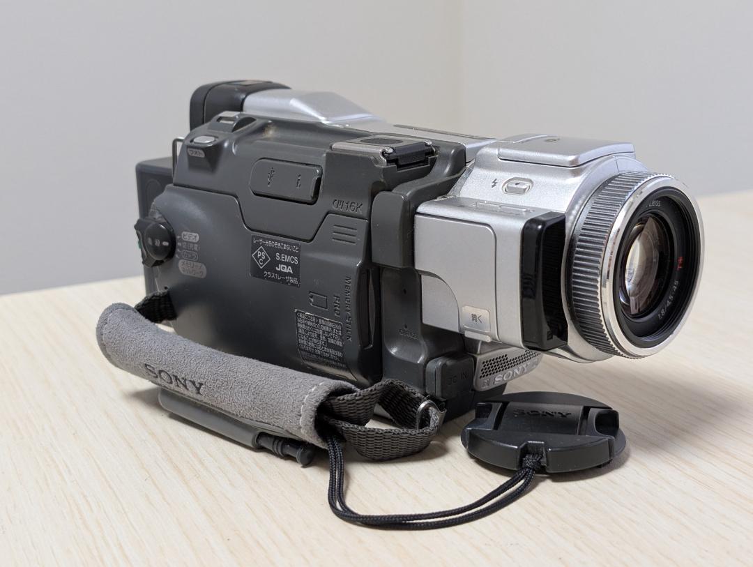 SONY DCR-TRV70 ビデオカメラ 動作品 SONY DCR-TRV70 ビデオカメラ 動作品