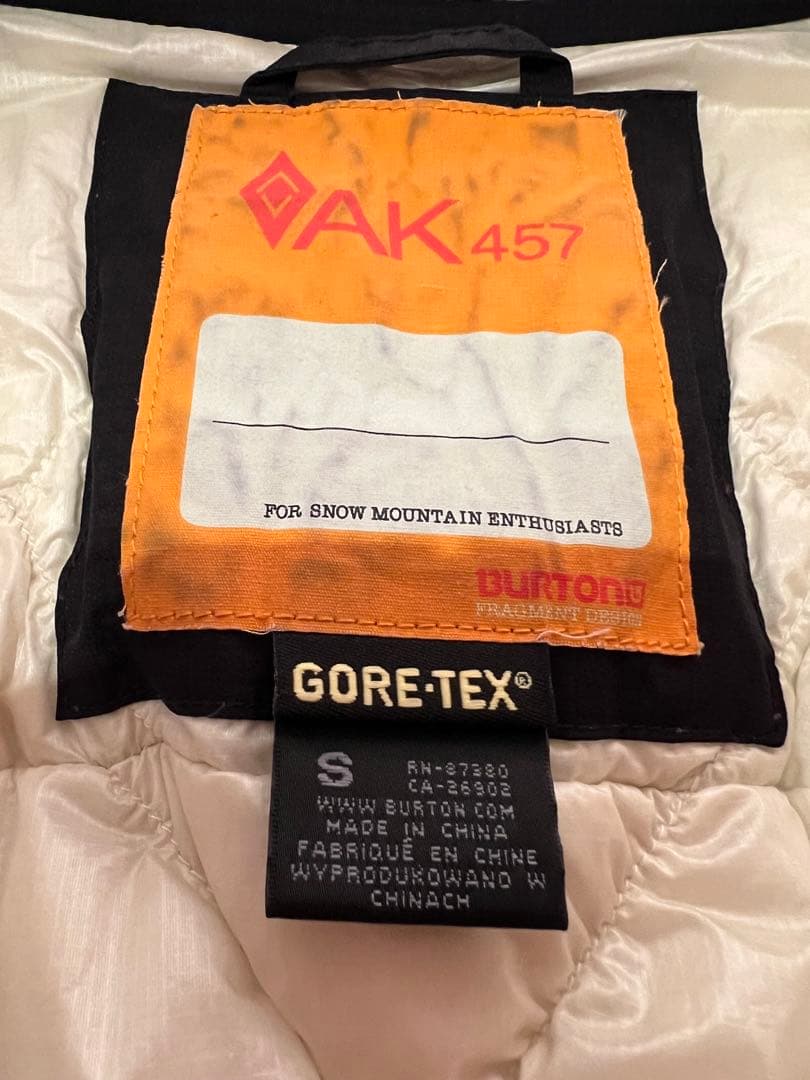 AK457 LIGHT DOWN JACKET BURTON バートン ダウン黒 AK457 LIGHT DOWN JACKET BURTON バートン ダウン黒