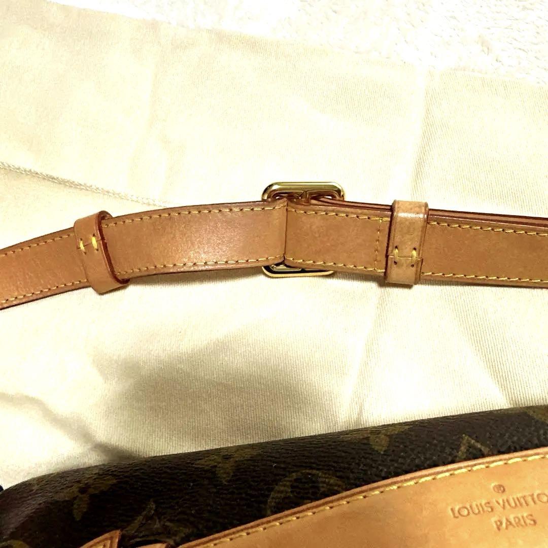Louis Vuitton モノグラム ボディバッグ