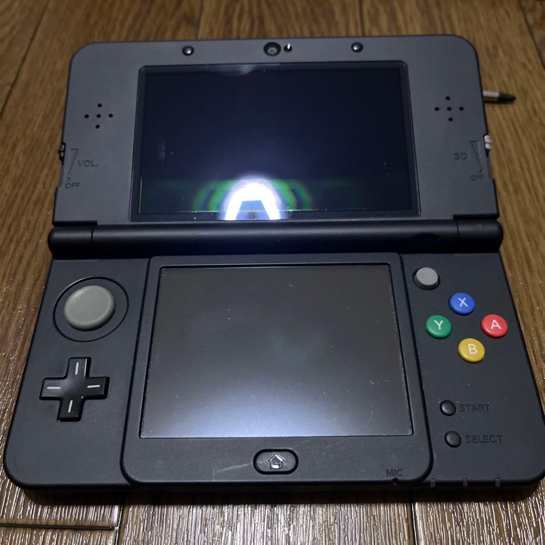 1364【極美品】Newニンテンドー3DS ブラック 電源アダプター付き 美品ニンテンドーnew3DS ブラック箱つきACアダプターケース付き