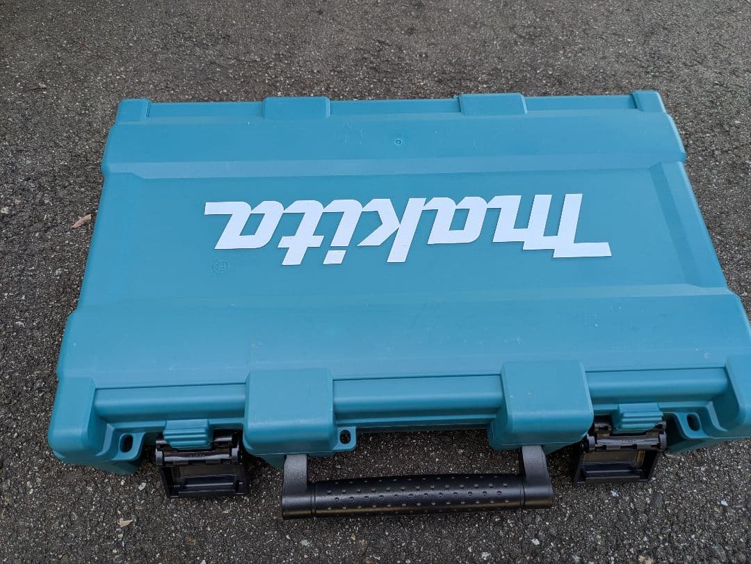 マキタ　マルチツール　TM52 未使用　ケース付