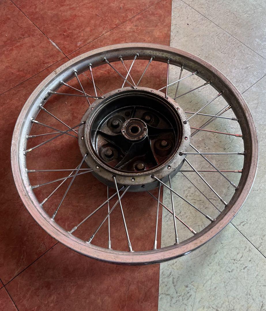 スポーク新品　ヤマハSR400 フロント21インチホイール　ハブ　xs650 スポーク新品 ヤマハSR400 フロント21インチホイール ハブ xs650