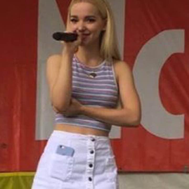 ダウキャメロン dove cameron 着用スカート(¥2,000) , メルカリ スマホでかんたん フリマアプリ