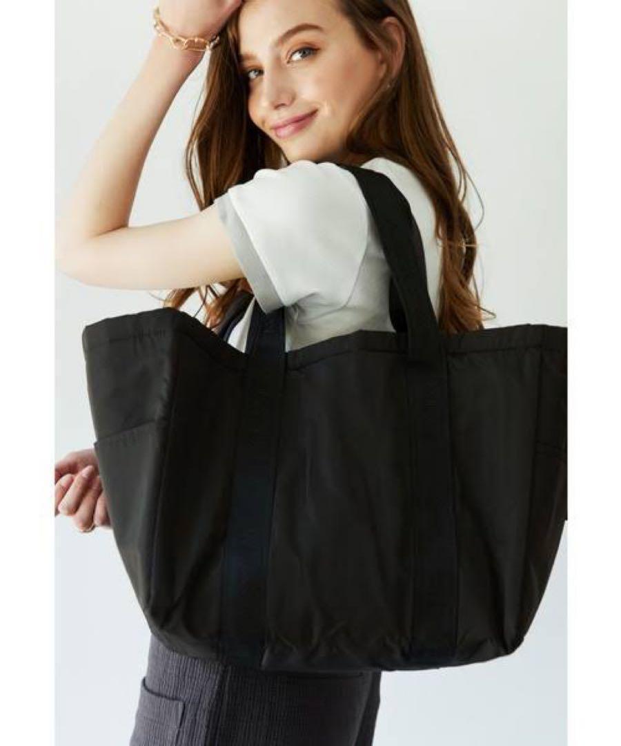 セール】Embossed Logo Square Small Tote Bag/エンボスロゴ