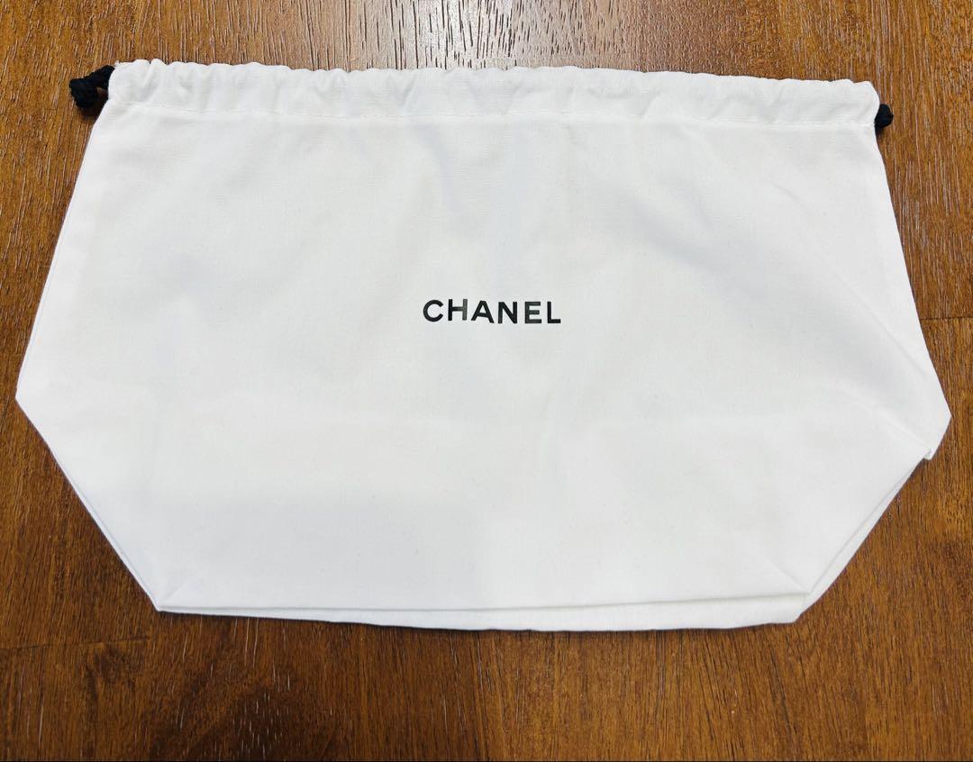 CHANEL ホワイトポーチとリップライナーセット