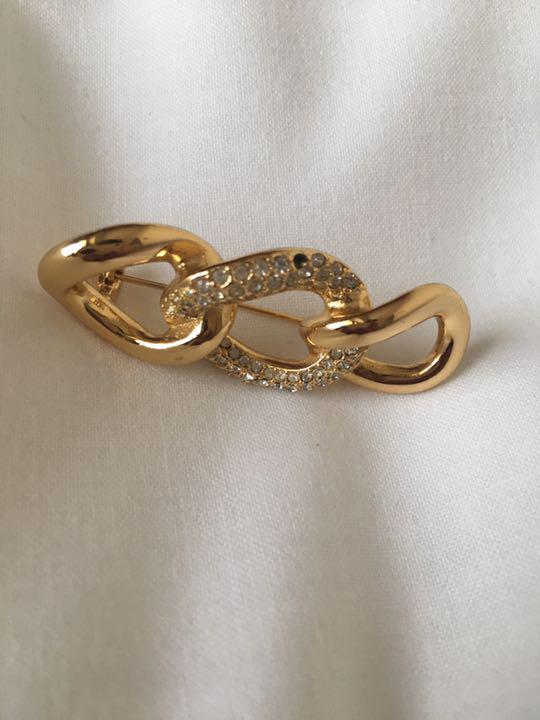 正規品 ☆CHRISTIAN DIOR☆ ブローチ