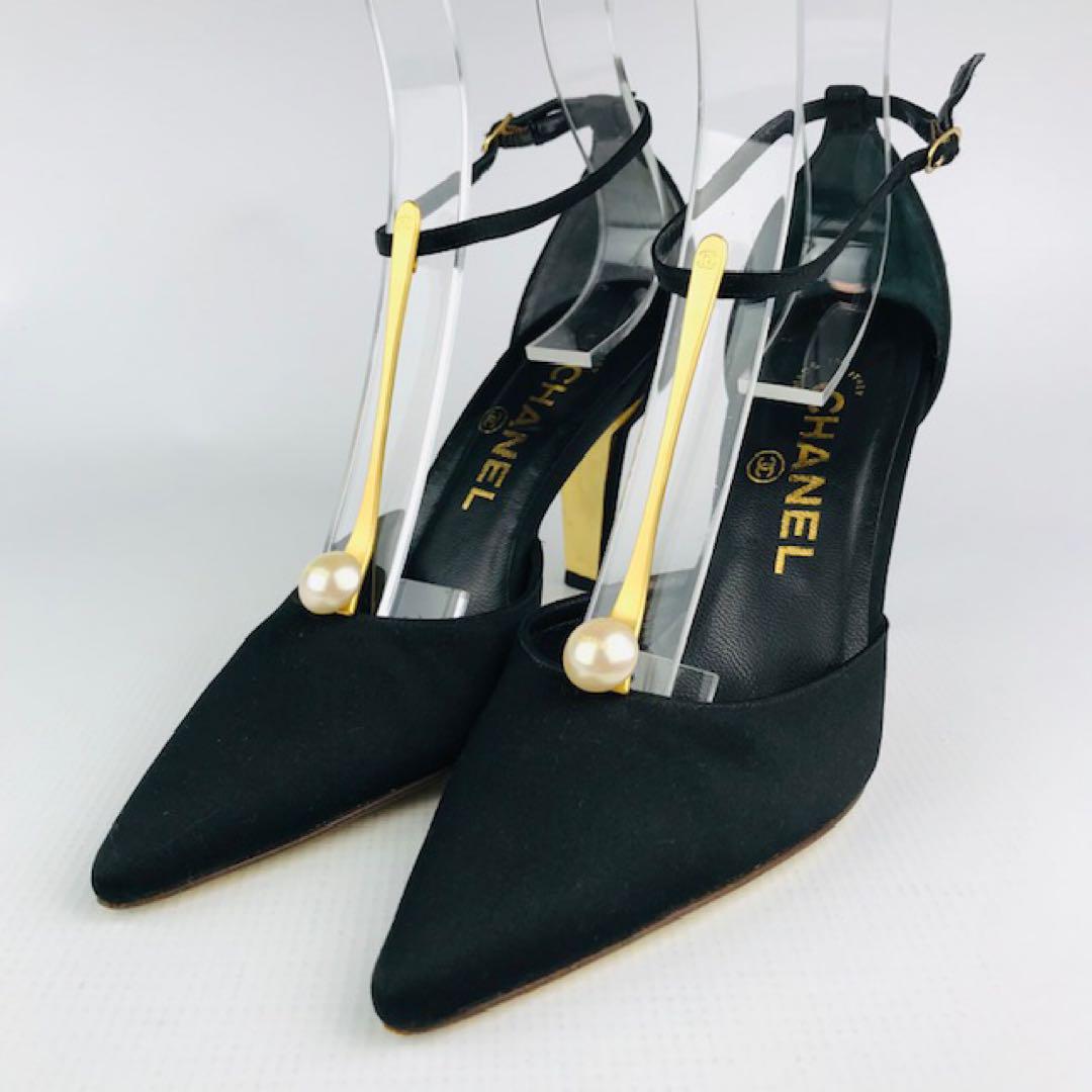 美品★CHANEL・サテンレザー ロゴパール メタルココマーク パンプス(37)
