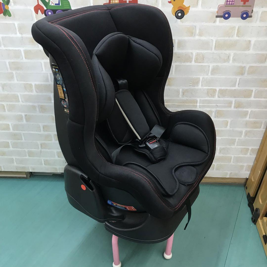 ネビオ　チャイルドシート　新生児から