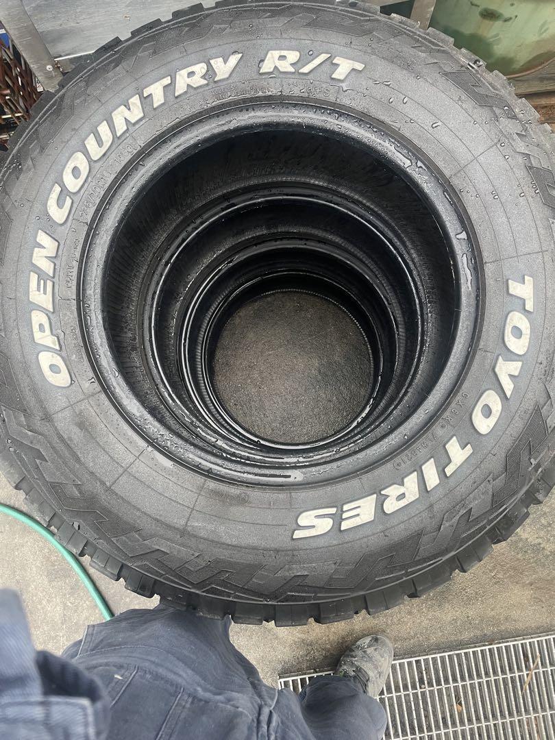 235/70R16 タイヤ　オープンカントリー　R/T デリカ等　トーヨー