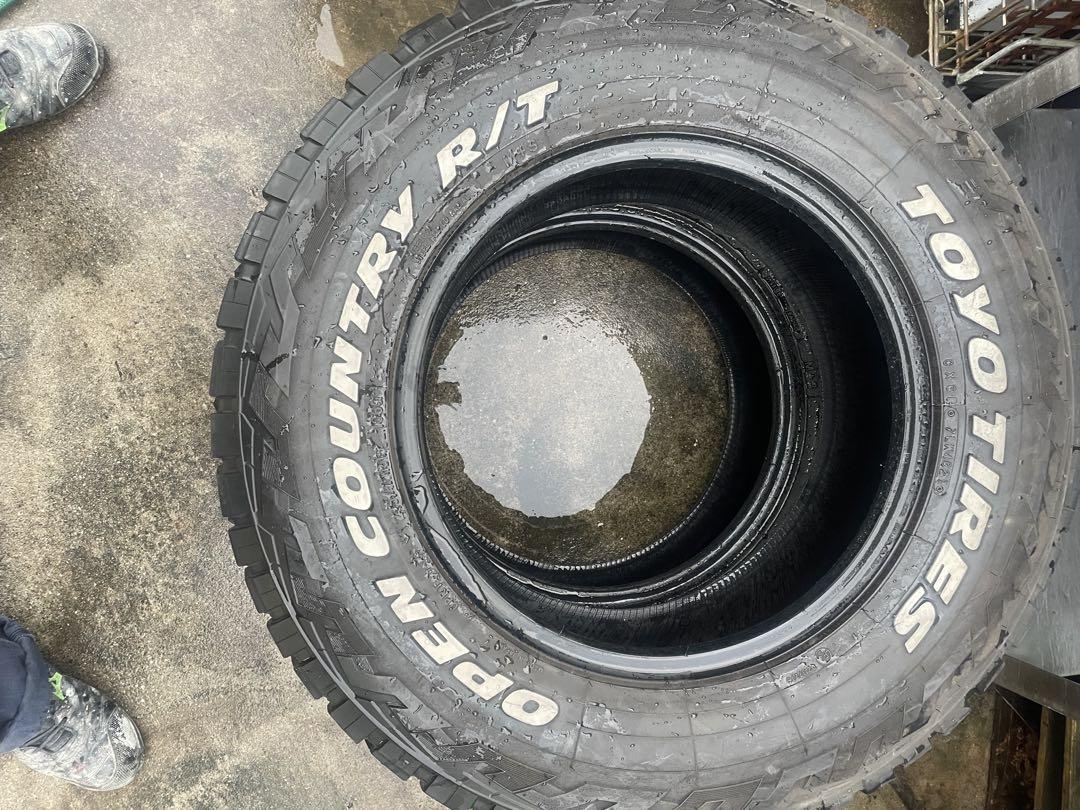 235/70R16 タイヤ　オープンカントリー　R/T デリカ等　トーヨー